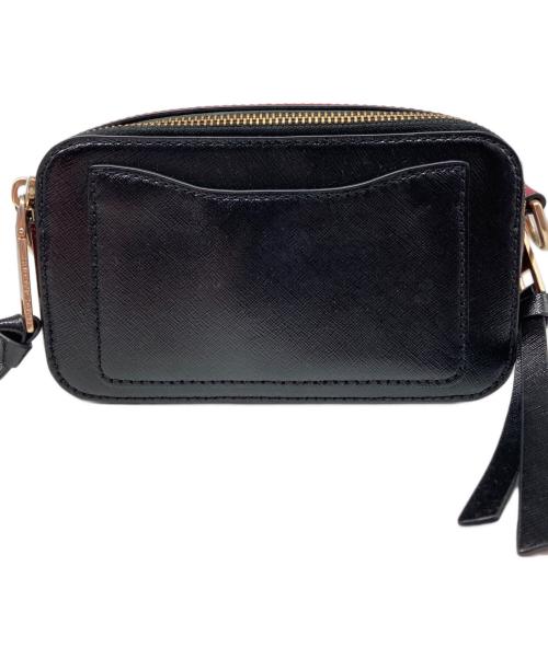 MARC JACOBS（マークジェイコブス）MARC JACOBS (マークジェイコブス) ショルダーバッグ ブラック×レッドの古着・服飾アイテム