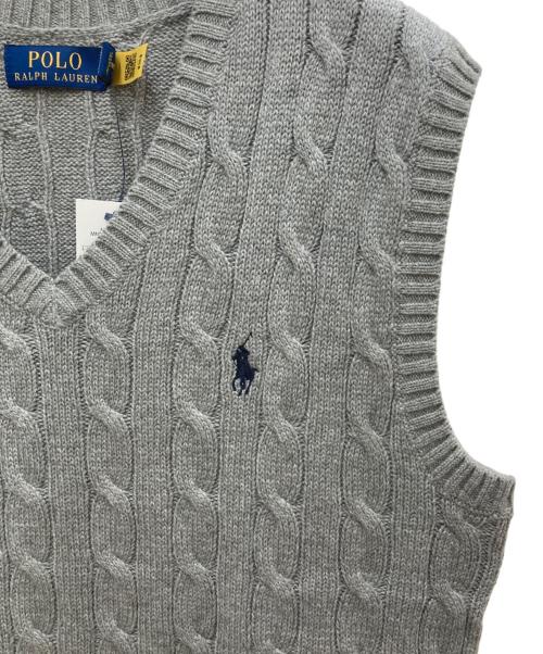 POLO RALPH LAUREN（ポロ・ラルフローレン）POLO RALPH LAUREN (ポロ・ラルフローレン) M CLASSICS 2 ケーブルニットベスト グレー サイズ:S 未使用品の古着・服飾アイテム