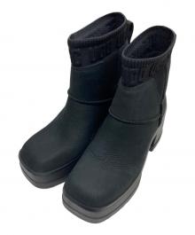 UGG（アグ）の古着「Moxy Chelsea ブーツ」｜ブラック