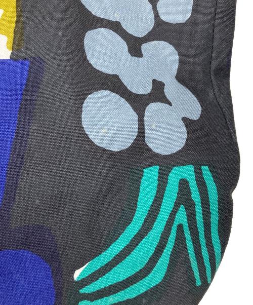 CAMPER（カンペール）CAMPER (カンペール) masaru suzuki 総柄ハンドバッグ マルチカラーの古着・服飾アイテム