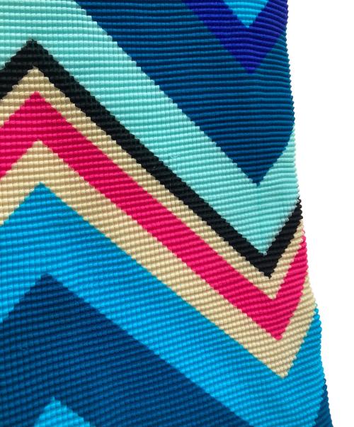 me ISSEY MIYAKE（ミーイッセイ ミヤケ）me ISSEY MIYAKE (ミーイッセイ ミヤケ) プリーツカットソー ブルー サイズ:FREEの古着・服飾アイテム