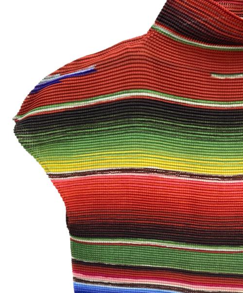 me ISSEY MIYAKE（ミーイッセイ ミヤケ）me ISSEY MIYAKE (ミーイッセイ ミヤケ) プリーツカットソー マルチカラー サイズ:ＦＲＥＥの古着・服飾アイテム