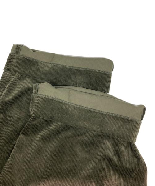 J.W.ANDERSON（ジェイダブリューアンダーソン）J.W.ANDERSON (ジェイダブリューアンダーソン) Single Pleat Corduroy Pants グリーン サイズ:46 未使用品の古着・服飾アイテム