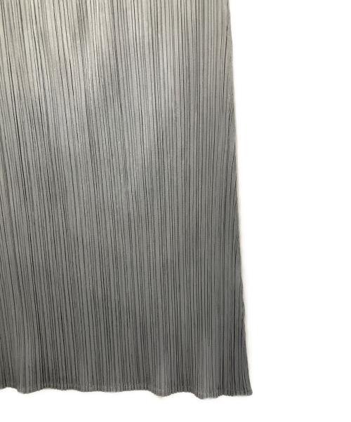 PLEATS PLEASE（プリーツプリーズ）PLEATS PLEASE (プリーツプリーズ) プリーツスカート グレー サイズ:2の古着・服飾アイテム