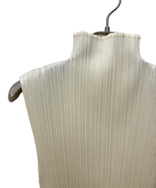 PLEATS PLEASE（プリーツプリーズ）PLEATS PLEASE (プリーツプリーズ) ノースリーブプリーツカットソー アイボリー サイズ:3の古着・服飾アイテム