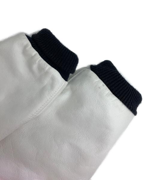 Thom Browne（トムブラウン）Thom Browne (トムブラウン) スタジャン ネイビーの古着・服飾アイテム