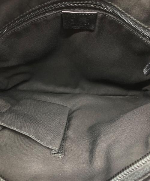 GUCCI（グッチ）GUCCI (グッチ) シマレザーショルダーバッグ ブラックの古着・服飾アイテム