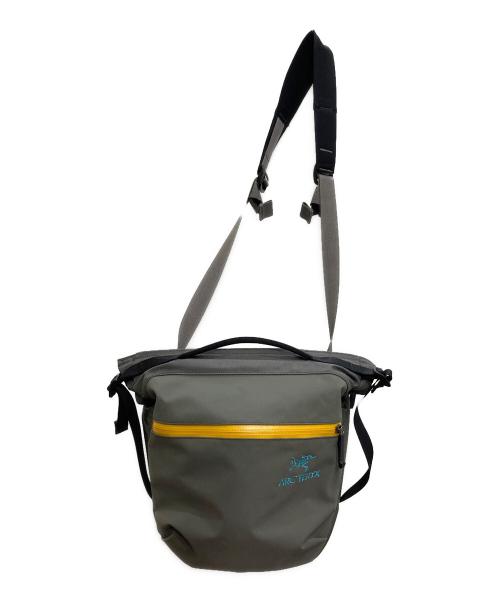 ARC'TERYX（アークテリクス）ARC'TERYX (アークテリクス) BEAMS (ビームス) ARRO 8 SHOULDER BAG グレーの古着・服飾アイテム
