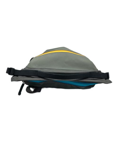 ARC'TERYX（アークテリクス）ARC'TERYX (アークテリクス) BEAMS (ビームス) ARRO 8 SHOULDER BAG グレーの古着・服飾アイテム