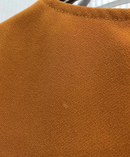 ELISABETTA FRANCHI（エリザベッタフランキ）ELISABETTA FRANCHI (エリザベッタフランキ) ノースリーブワンピース オレンジ サイズ:40の古着・服飾アイテム