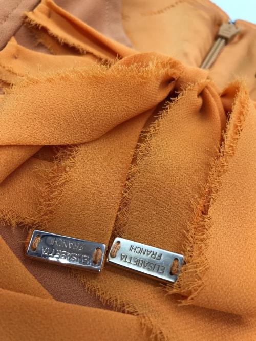 ELISABETTA FRANCHI（エリザベッタフランキ）ELISABETTA FRANCHI (エリザベッタフランキ) ノースリーブワンピース オレンジ サイズ:40の古着・服飾アイテム