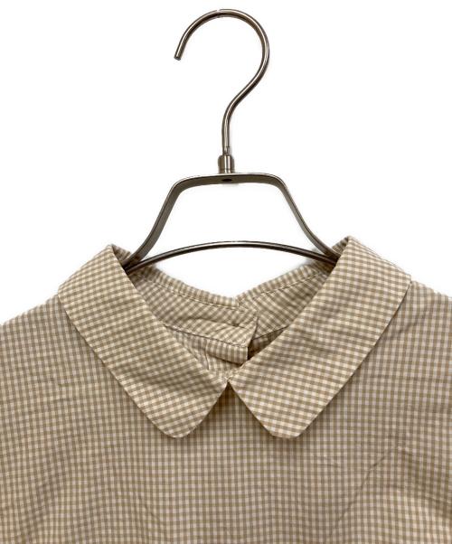 休日と詩（キュウジツトウタ）休日と詩 (キュウジツトウタ) さくらブラウス ベージュ×ホワイト サイズ:表記なしの古着・服飾アイテム