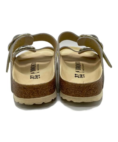 BIRKENSTOCK（ビルケンシュトック）BIRKENSTOCK (ビルケンシュトック) ARIZONA BIG BUCKLE アイボリー サイズ:24の古着・服飾アイテム