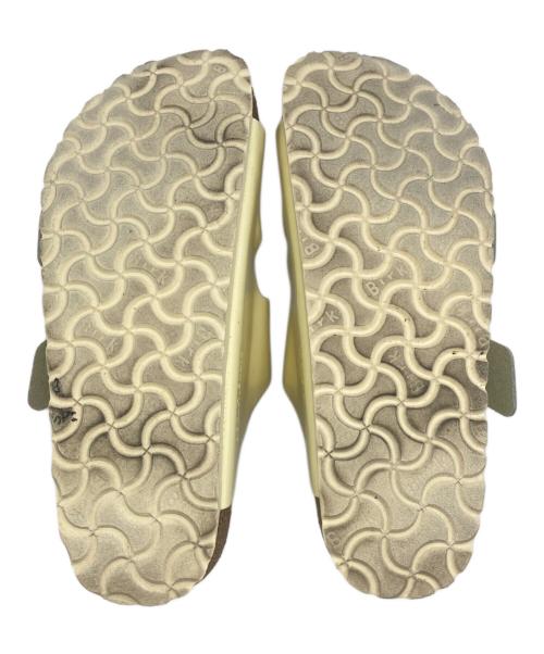 BIRKENSTOCK（ビルケンシュトック）BIRKENSTOCK (ビルケンシュトック) ARIZONA BIG BUCKLE アイボリー サイズ:24の古着・服飾アイテム