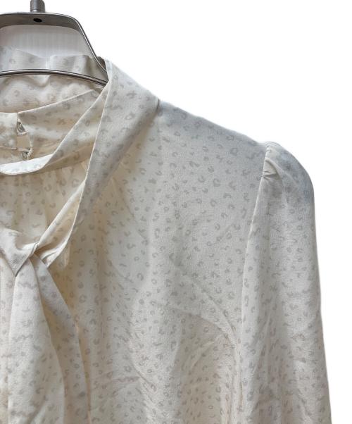 ANAYI（アナイ）ANAYI (アナイ) 柄ブラウス ベージュ サイズ:36の古着・服飾アイテム