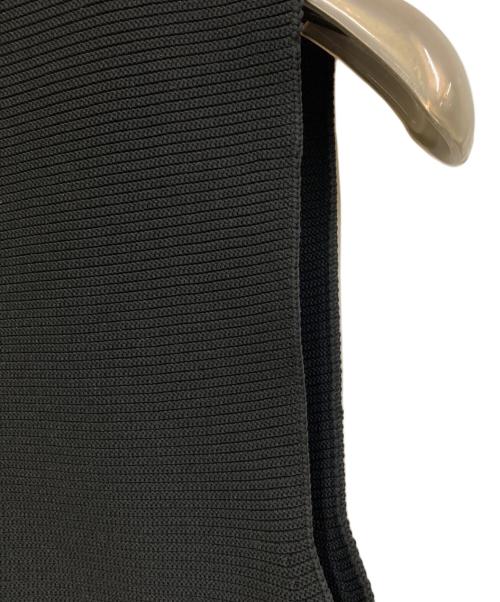 anuans（アニュアンス）anuans (アニュアンス) ホールガーメントペプラムノースリーブニット ブラック サイズ:SIZE Sの古着・服飾アイテム