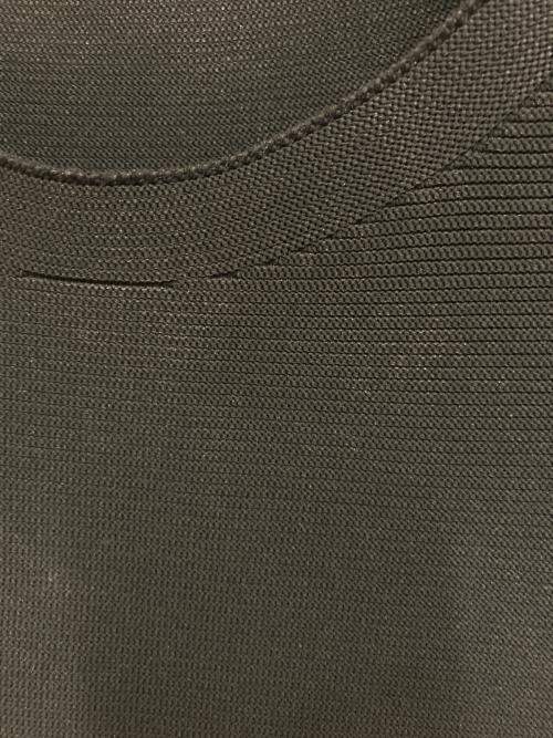 anuans（アニュアンス）anuans (アニュアンス) ホールガーメントペプラムノースリーブニット ブラック サイズ:SIZE Sの古着・服飾アイテム