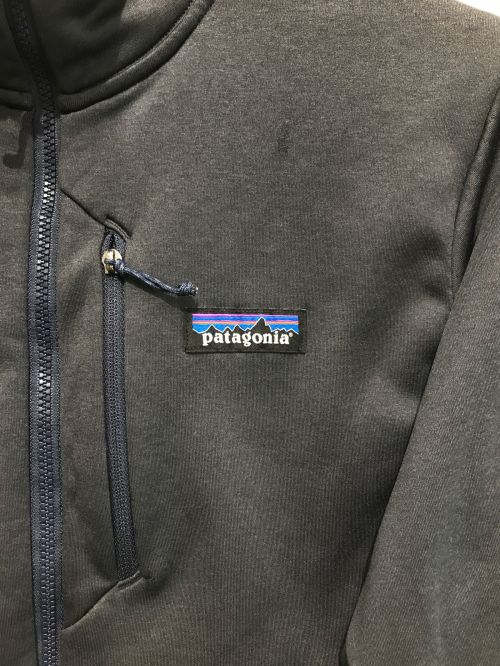 Patagonia（パタゴニア）Patagonia (パタゴニア) 21AW R1デイリージャケット グレー サイズ:Sの古着・服飾アイテム