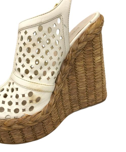 PRADA（プラダ）PRADA (プラダ) ウェッジソールサンダル ベージュ サイズ:36の古着・服飾アイテム