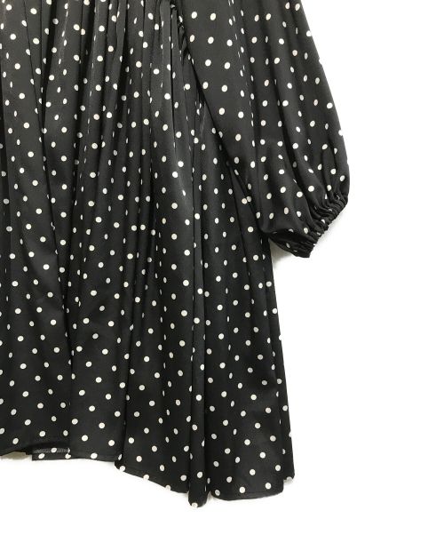 BEARDSLEY（ビアズリー）BEARDSLEY (ビアズリー) パール釦ギャザーチュニックワンピース ブラック×ホワイト サイズ:Fの古着・服飾アイテム