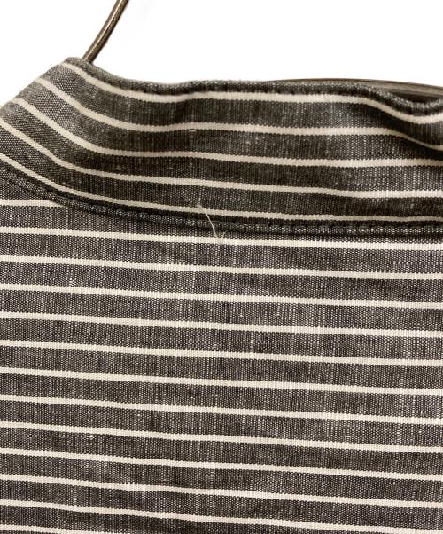 UNITED ARROWS TOKYO（ユナイテッドアローズトウキョウ）UNITED ARROWS TOKYO (ユナイテッドアローズトウキョウ) ノースリーブフリルブラウス グレー サイズ:-の古着・服飾アイテム