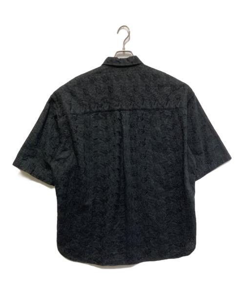 MAISON SPECIAL（メゾンスペシャル）MAISON SPECIAL (メゾンスペシャル) フラワー刺繍プライムオーバーシャツ ブラック サイズ:Mの古着・服飾アイテム