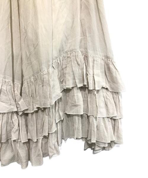 CADUNE（カデュネ）CADUNE (カデュネ) ティアードスカート アイボリー サイズ:36の古着・服飾アイテム