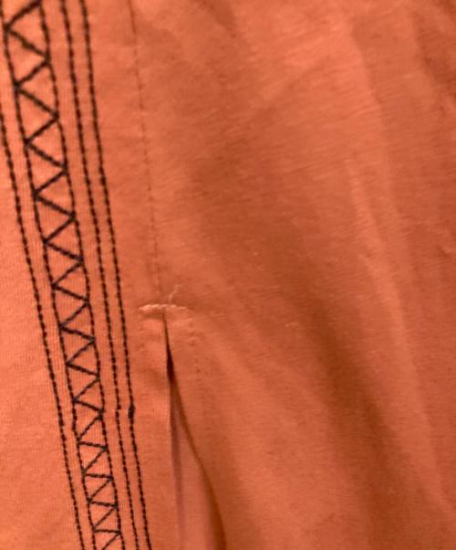 Jocomomola（ホコモモラ）Jocomomola (ホコモモラ) Gato nocturno 刺繍チュニックワンピース エンジ サイズ:SIZE 40の古着・服飾アイテム