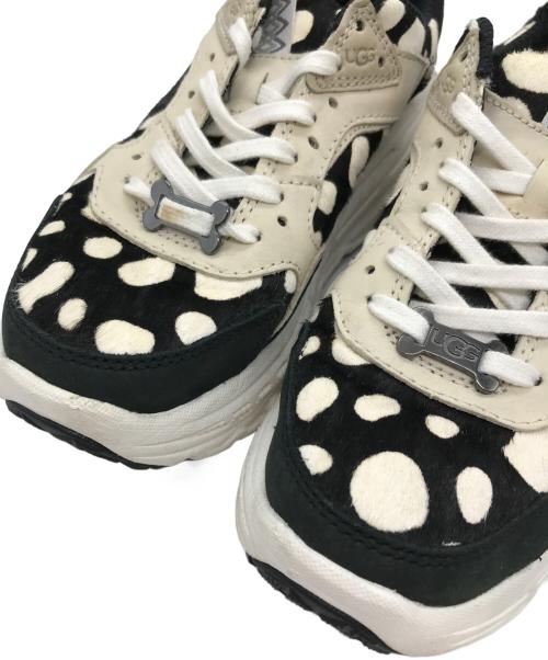 UGG（アグ）UGG (アグ) ダルメシアンスニーカー アイボリー×ブラック サイズ:US5.5の古着・服飾アイテム