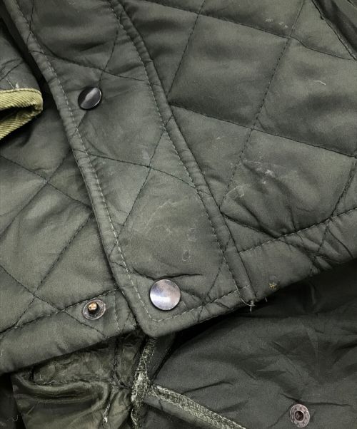 Barbour（バブアー）Barbour (バブアー) 古着ロゴ刺繍キルティングジャケット オリーブ サイズ:Mの古着・服飾アイテム
