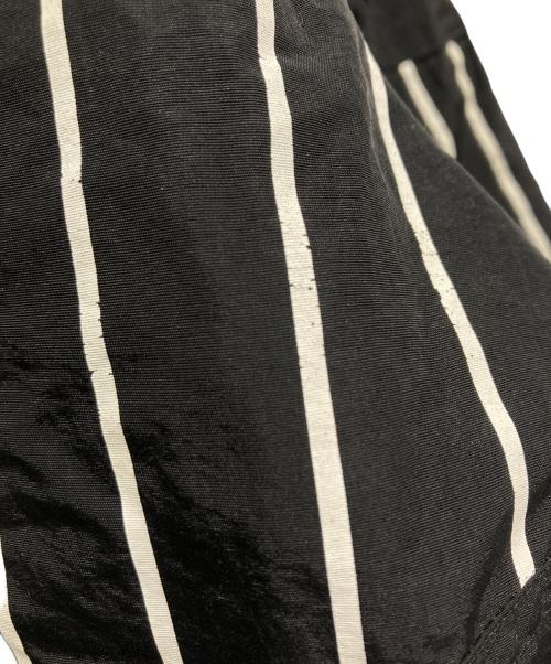 SUPREME（シュプリーム）SUPREME (シュプリーム) 19AW Pinstripe Panel Sports Parka/ダウンコート ブラック サイズ:XLの古着・服飾アイテム