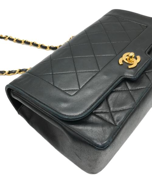 CHANEL（シャネル）CHANEL (シャネル) ココマークマトラッセチェーンショルダーバッグ ブラックの古着・服飾アイテム