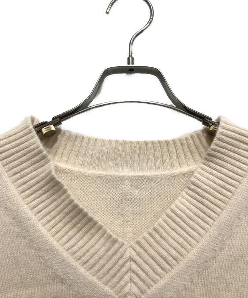 GALLARDA GALANTE（ガリャルダガランテ）GALLARDA GALANTE (ガリャルダガランテ) 24AW 【着やせニット】バックスリットVニット ベージュ サイズ:Freeの古着・服飾アイテム