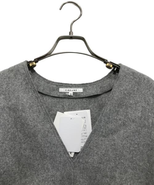 CADUNE（カデュネ）CADUNE (カデュネ) ポケットチュールプルオーバー グレー サイズ:38 未使用品の古着・服飾アイテム