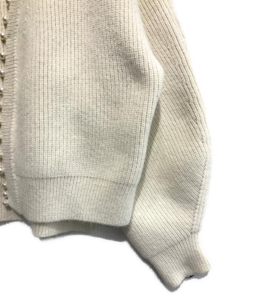 BEARDSLEY（ビアズリー）BEARDSLEY (ビアズリー) パールニットカーディガン ホワイト サイズ:F 未使用品の古着・服飾アイテム