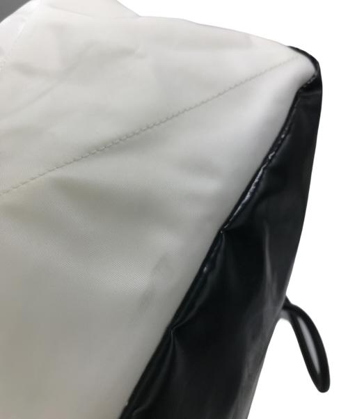 MONCLER（モンクレール）MONCLER (モンクレール) FLAMENNE SHOPPING BAG(フラメンヌショッピングバック ホワイト×ブラックの古着・服飾アイテム