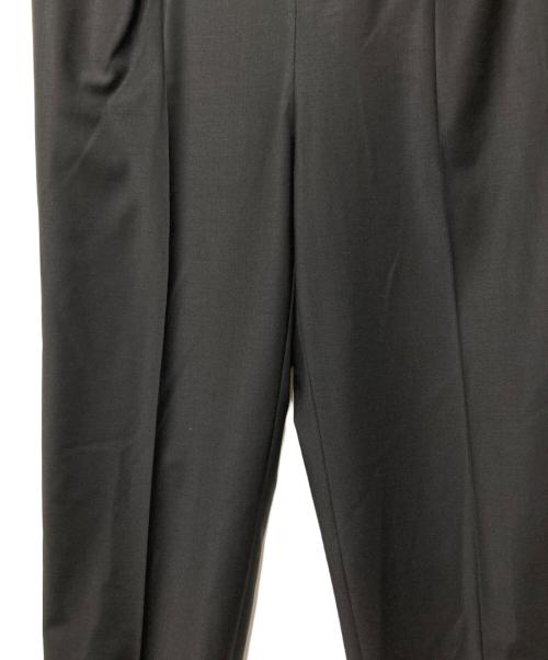 R By RITA TAKAHASHI（アール バイ リタ タカハシ）R By RITA TAKAHASHI (アール バイ リタ タカハシ) タックジョガーパンツ ブラック サイズ:SIZE 36の古着・服飾アイテム