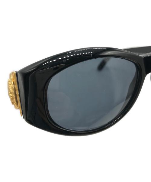 GIANNI VERSACE（ジャンニ・ヴェルサーチ）GIANNI VERSACE (ジャンニ・ヴェルサーチ) メデューササングラス ブラック×ゴールドの古着・服飾アイテム