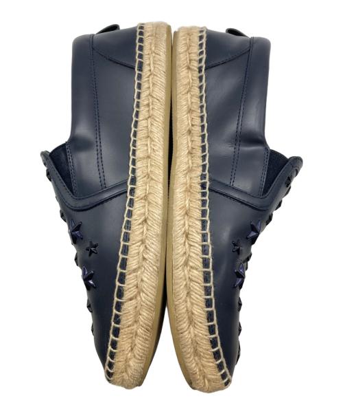 JIMMY CHOO（ジミーチュウ）JIMMY CHOO (ジミーチュウ) スタッズフラットシューズ ネイビー サイズ:40の古着・服飾アイテム