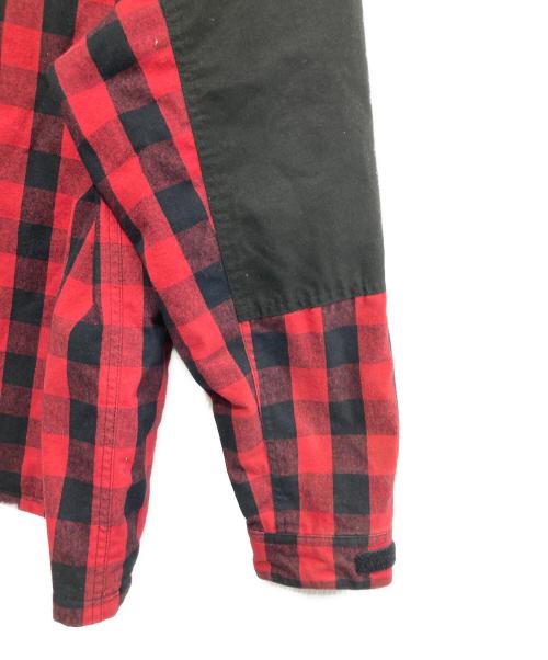 eYe COMME des GARCONS JUNYAWATANABE MAN（アイ コム デ ギャルソン ジュンヤ ワタナベ マン）eYe COMME des GARCONS JUNYAWATANABE MAN (アイ コム デ ギャルソン ジュンヤ ワタナベ マン) CarHartt (カーハート) 24AWW-NAME JACKET レッド×ブラック サイズ:XSの古着・服飾アイテム