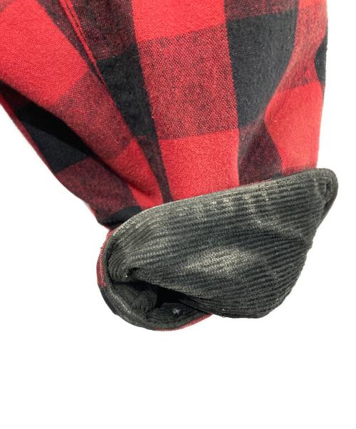 eYe COMME des GARCONS JUNYAWATANABE MAN（アイ コム デ ギャルソン ジュンヤ ワタナベ マン）eYe COMME des GARCONS JUNYAWATANABE MAN (アイ コム デ ギャルソン ジュンヤ ワタナベ マン) CarHartt (カーハート) 24AWW-NAME JACKET レッド×ブラック サイズ:XSの古着・服飾アイテム