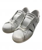 VALENTINO GARAVANIヴァレンティノ・ガラヴァーニ）の古着「スタッズローカットスニーカー」｜ホワイト