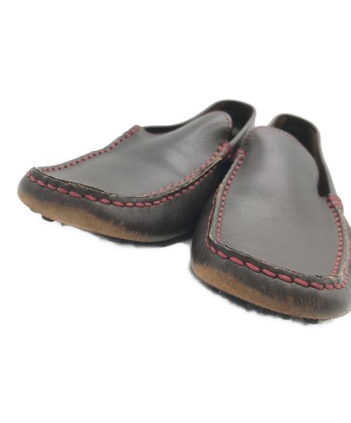 TOD'S（トッズ）TOD'S (トッズ) Ferrari (フェラーリ) ドライビングシューズ ブラウン サイズ:8 1/2の古着・服飾アイテム