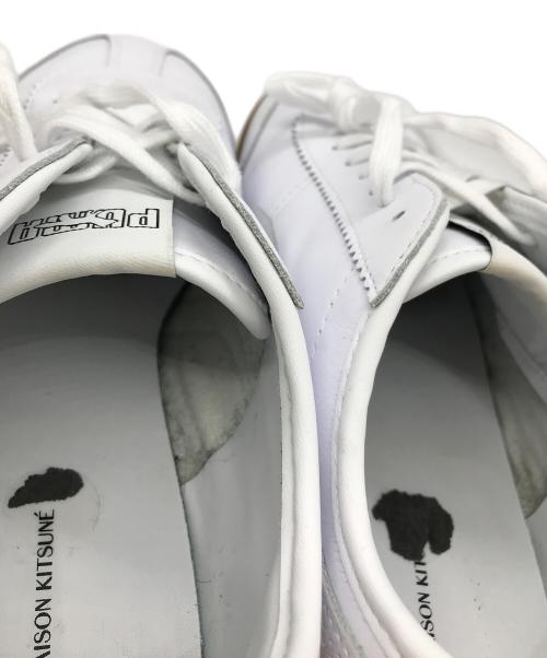 maison kitsune（メゾンキツネ）maison kitsune (メゾンキツネ) PUMA (プーマ) ローカットスニーカー ホワイト サイズ:27ｃｍの古着・服飾アイテム