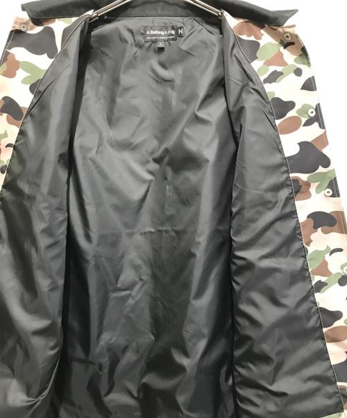 A BATHING APE（ア ベイシング エイプ）A BATHING APE (ア ベイシング エイプ) A.P.C. (アーペーセー) カモフラジャケット ベージュ×グリーン サイズ:Lの古着・服飾アイテム