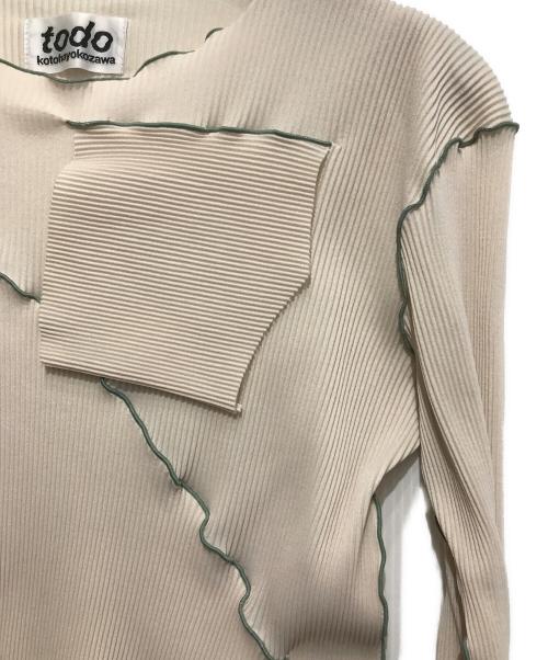 todo kotohayokozawa（トゥードゥー コトハヨコザワ）todo kotohayokozawa (トゥードゥー コトハヨコザワ) プリーツカットソー ベージュ×グリーン サイズ:-の古着・服飾アイテム