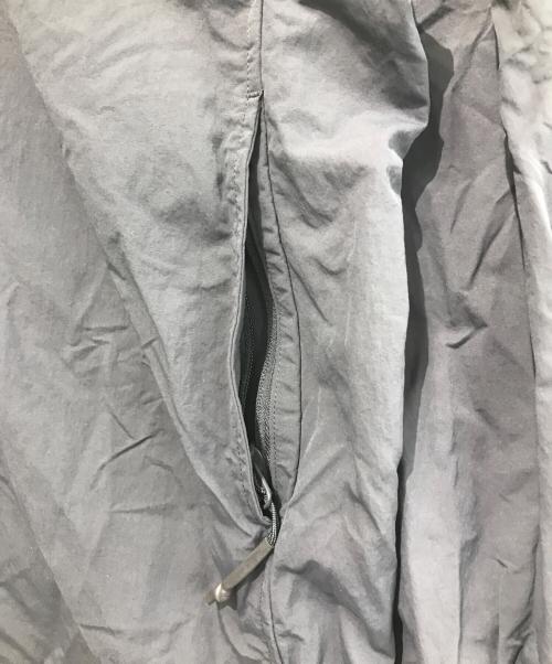 LAD MUSICIAN（ラッドミュージシャン）LAD MUSICIAN (ラッドミュージシャン) ナイロンプルオーバーパーカー グレー サイズ:Lの古着・服飾アイテム