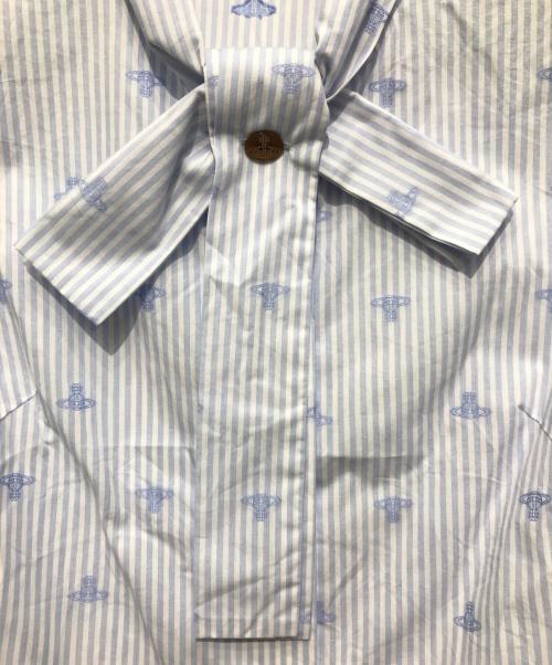 Vivienne Westwood（ヴィヴィアンウエストウッド）Vivienne Westwood (ヴィヴィアンウエストウッド) ストライプボウタイブラウス ホワイト×ブルー サイズ:3の古着・服飾アイテム