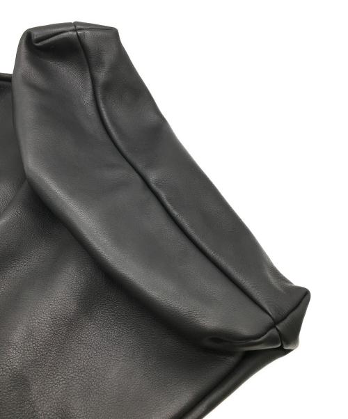 confect（コンフェクト）CONFECT (コンフェクト) バレンシアレザーショルダーバッグ ブラックの古着・服飾アイテム