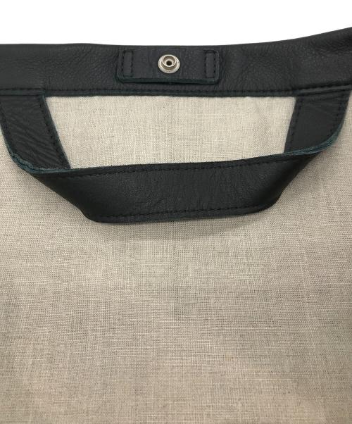 confect（コンフェクト）CONFECT (コンフェクト) バレンシアレザーショルダーバッグ ブラックの古着・服飾アイテム